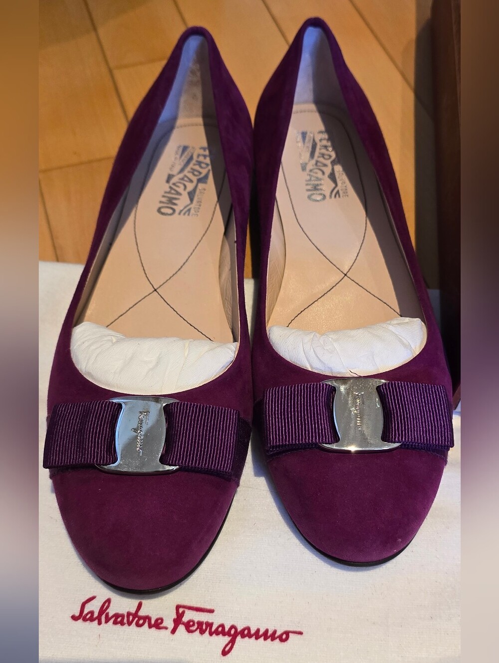 New Salvatore Ferragamo Purple Suede Vara Bow Flats US9.5